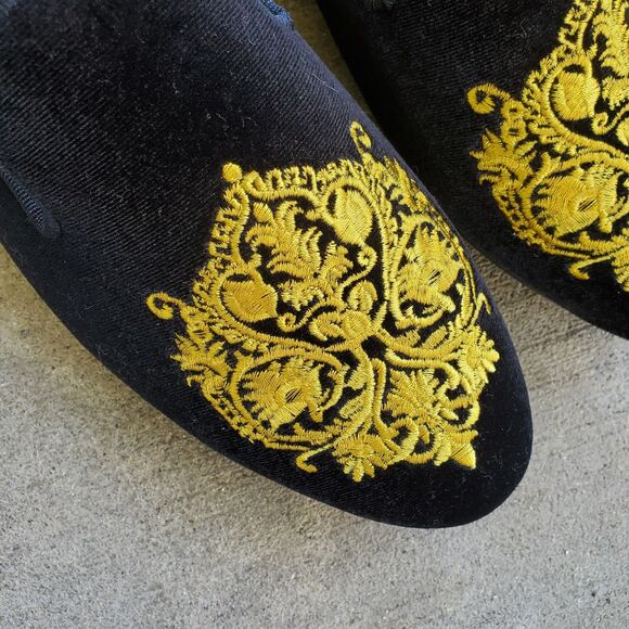 Harpelunde Men Moccasins Embroidered Velvet Loafers Smoking Slippers Size 10